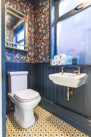 WC- click for photo gallery